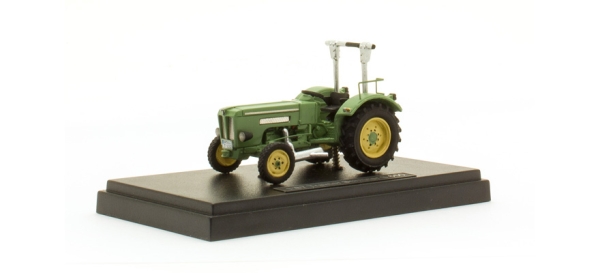 H0 D Landmaschinen Traktor Schlüter  S 650, Ep.III, grün