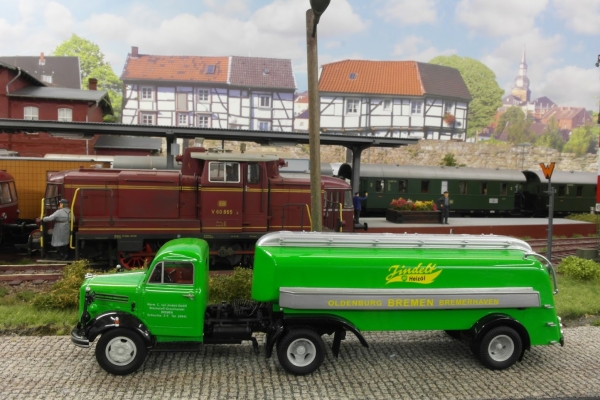 1: 43 D LKW Borgward Tanklaster B 4500, BP