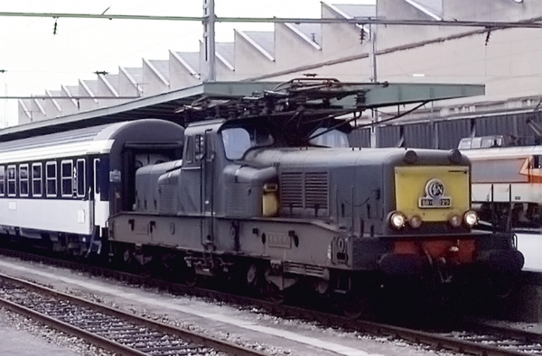 H0 F SNCF Elektrolokomotive R BB 13000, Ep.IV, grün, etc.................