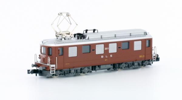 N Ch BLS Elektrolokomotive Ae4/ 4,  Ep.IV, braun, etc.....................