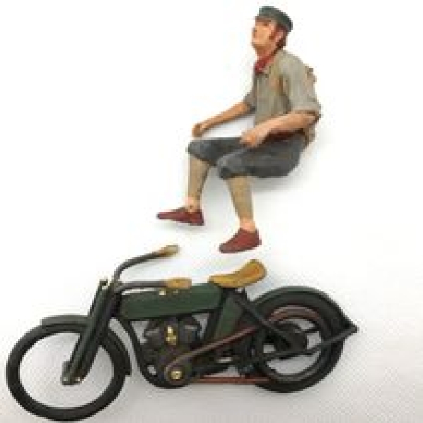 G Epoche 1 Motorrad mit Figur 2teilig, bemalt , etc.....................................................................Preisabfrage